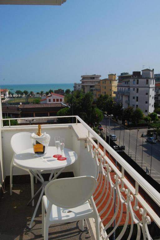Olympus Resort Alba Adriatica Eksteriør bilde