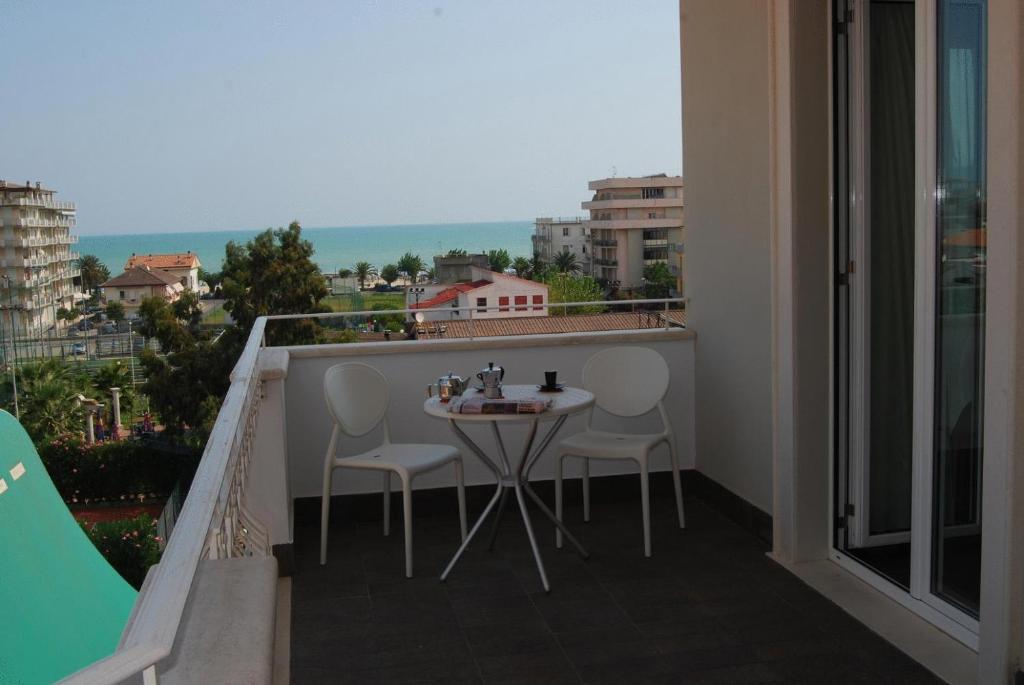 Olympus Resort Alba Adriatica Eksteriør bilde